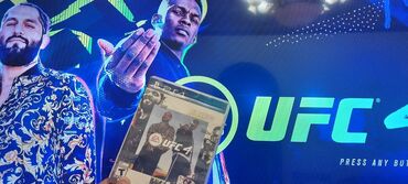 PS4 (Sony Playstation 4): 50 manatdı ufc 4 diskdə cızığ yoxdu.Az istifadə olunub.Real alıcılar