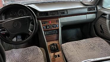 мото мапеь: Mercedes-Benz 220: 1993 г., 2.2 л, Механика, Бензин, Универсал — 6