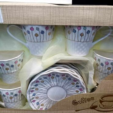 Kompleti posuđa: Soljice i tacne set 4000, 3000, 2500 i 3300 imamo — 12