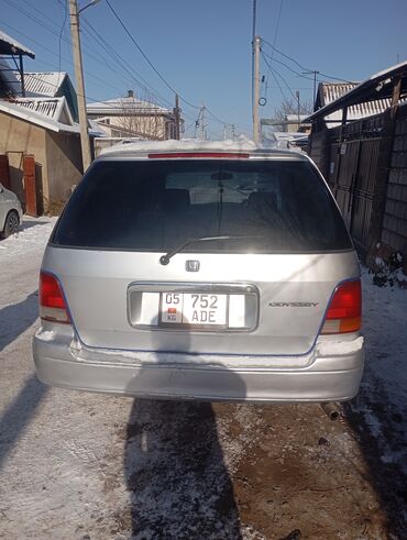 алмашу жолдору бар: Honda Odyssey: 1996 г., 2.3 л, Автомат, Бензин, Вэн/Минивэн