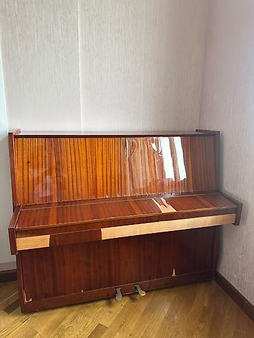 mini piano: Upright pianino – “Kuban” modeli - Korpus: parlaq laklı ağac örtüyü — 4