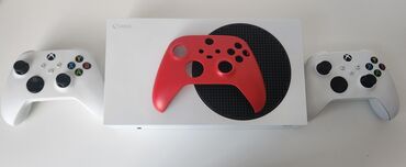 зеркало с камерой заднего вида: XBOX SERİES S Super vəziyyətdə heçbir problemi yoxdur üstündə -Şarj