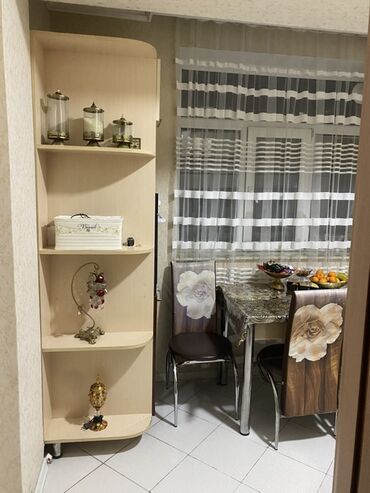 Mənzil kirayələyirəm: 2 otaqlı, 70 kv. m -da lalafo.az — 4 Mənzil kirayələyirəm: 2 otaqlı, 70 kv. m — 4