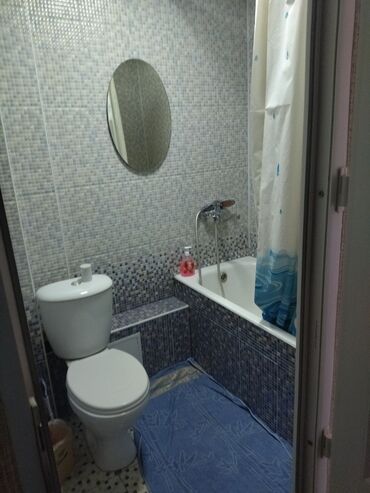 Посуточная аренда квартир: 3 комнаты, Душевая кабина, Кондиционер, Парковка — 18