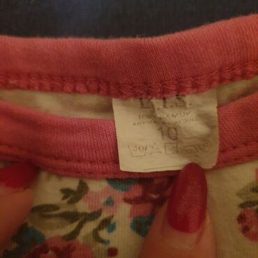 Haljine: Haljine vekicine 122 minni je 116 i njena cena je 500 din — 8