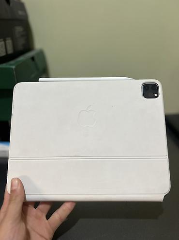 Планшеты: IPad Pro 11" (4‑го поколения) + аксессуары Характеристики: - Модель — 2
