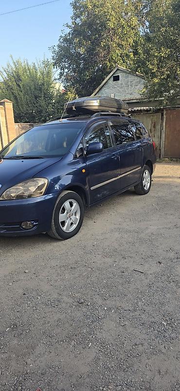 700000: Toyota Ipsum: 2001 г., 2 л, Механика, Бензин, Минивэн — 2