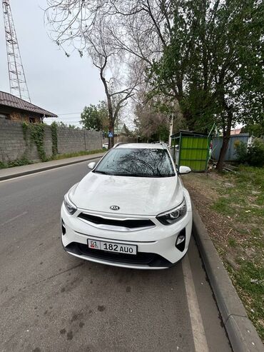 Kia: Kia Stonic: 2018 г., 1.6 л, Робот, Дизель, Кроссовер