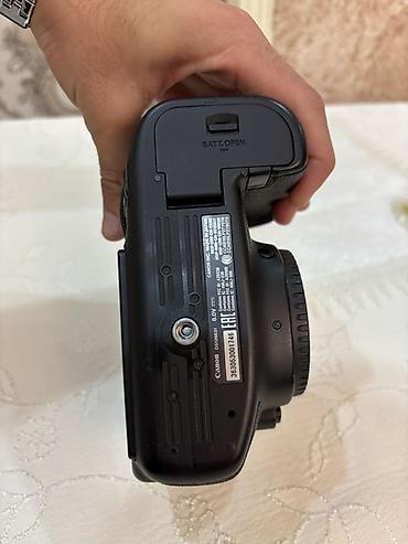 Fotokameralar: Xüsusiyyətləri Sensor: 26.2 MP tam-kadr CMOS. İşləyici “effective” — 12