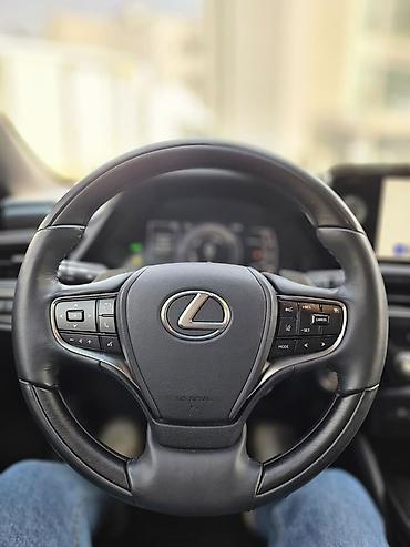 Lexus: Lexus ES: 2023 г., Бензин, Седан — 16