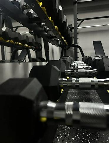 Продажа другой коммерческой недвижимости: 🏋️ ПРОДАЁТСЯ ДЕЙСТВУЮЩИЙ ТРЕНАЖЁРНЫЙ ЗАЛ 📍 Бишкек, ж/м Кара-Жыгач — 10