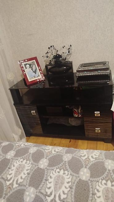 perla tv stend: Səliqəli istifadə olunmuş, müasir dizaynlı və çox funksional TV — 1