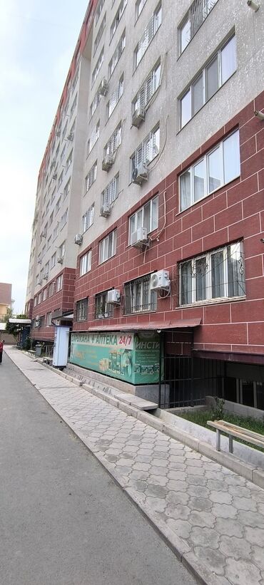 купить помещение в тц: Продаю Офис 65 м², С ремонтом, С мебелью, Многоэтажное здание, 1 этаж