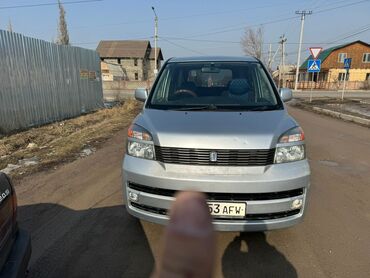 Toyota: Toyota Voxy: 2003 г., 2 л, Автомат, Бензин