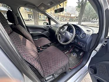колв 3: Mitsubishi Colt: 2003 г., 1.3 л, Автомат, Бензин, Хэтчбэк — 5