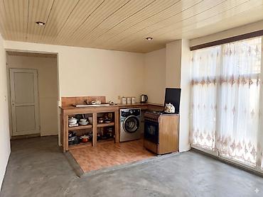 İcarəyə otel və hostellər: Xırdalan Hostel – gündəlik 5 AZN (minimum 10 gün) Xüsusiyyətlər: - — 5