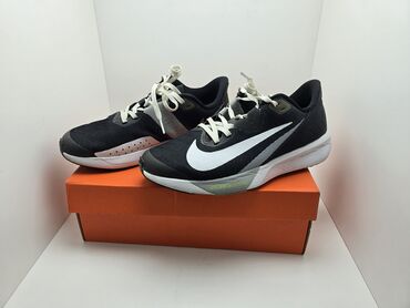 Кроссовки и спортивная обувь: Мужские кроссовки, 41.5, Nike, Б/у, цвет - Черный, Самовывоз, Платная доставка