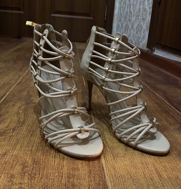 обувь для танцев: Каблуки Antonio Biaggi 35 размер . Каблук 8 см. Носили 2-3 раза