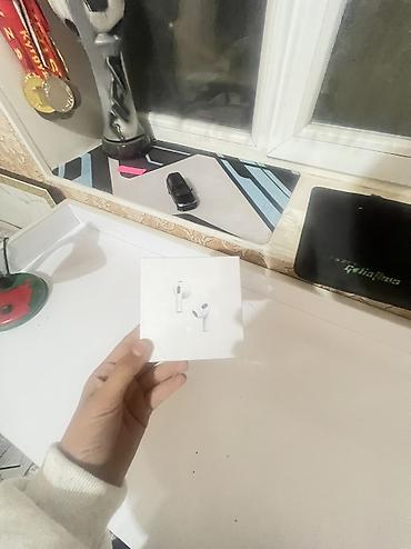 Наушники: Вкладыши, Apple, Новый, Беспроводные (Bluetooth), Студийные — 8