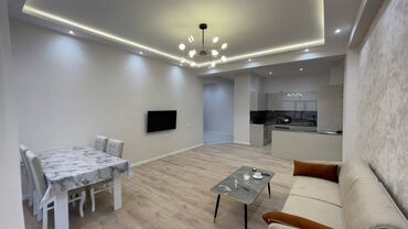 Uzunmüddətli kirayə mənzillər: 28 May metrosu yanınında mənzil kirayə verilir. Mərtəbə 18/2. Ümumi — 4