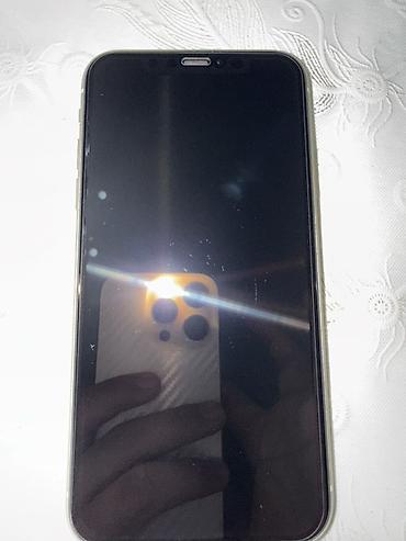 Apple iPhone: IPhone 11, Б/у, 128 ГБ, Белый, Зарядное устройство, Защитное стекло, Чехол, 77 % — 6