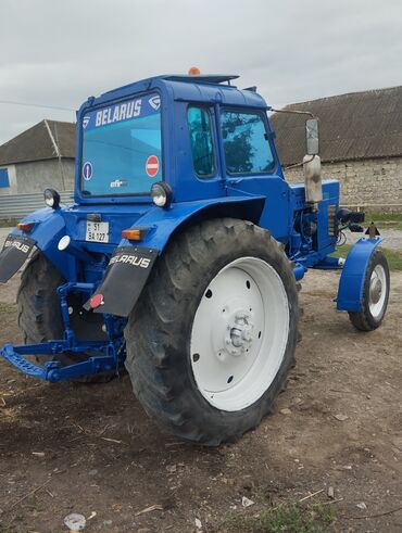 Traktorlar: BELARUS 80.1 təkərli traktor Xüsusiyyətlər: - Güclü dizel mühərrik — 6