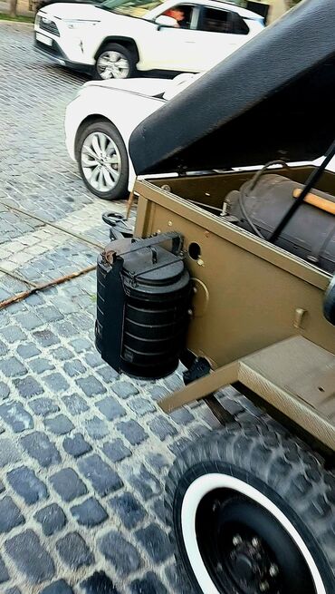 Jeep: 1947-ci il GAZ-67 + qoşqusu ilə birlikdə satılır. (qoşqusuzda satıla — 16