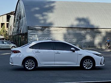 corolla 2018: Toyota Corolla: 2019 г., 1.8 л, Вариатор, Гибрид, Седан — 6