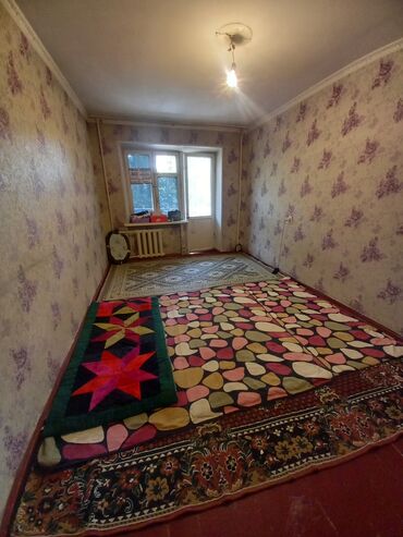 4 комнатная квартира в Кыргызстан | Долгосрочная аренда квартир: 2 комнаты, 41 м², Индивидуалка, 4 этаж
