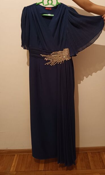 купить вечернее платье в баку: Paltar satılır.110 m alınıb bir dəfə geyinilib.42-44 razmer