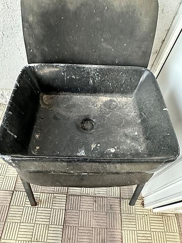 Yenidi ölçü uygun gəlmədiynə görə dəyərindən aşağı giymətə satılır