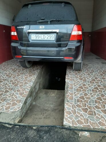 Binalar: Avtomobil yuma məntəqəsi və yanında ticarət/iaşə obyektləri - Birinci — 30