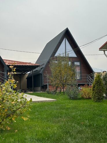 дом по советской: A‑frame дом-шале с панорамным остеклением - Архитектура: треугольный