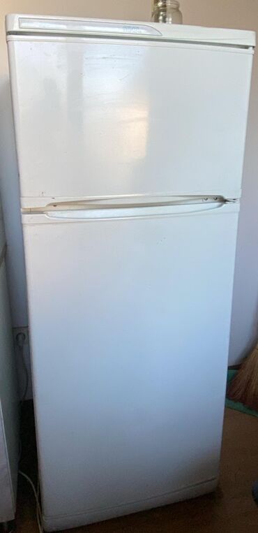 холодильное оборудование бишкек: Двухкамерный холодильник с верхней морозильной камерой