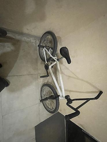 BMX велосипеддери: В продаже байк рама кинк вип 20.5-13 покрашена в белый!!! рулевая сбс — 2