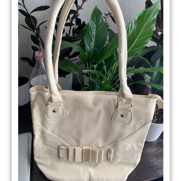 сумка из натуральной кожи: Продам новую сумку, хорошего качества. Фабричный Пекин. Со скидкой