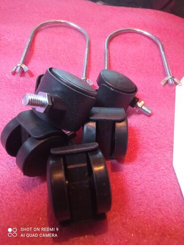 бензиновый мотопомпа: Колеса и крепление для масляного обогревателя