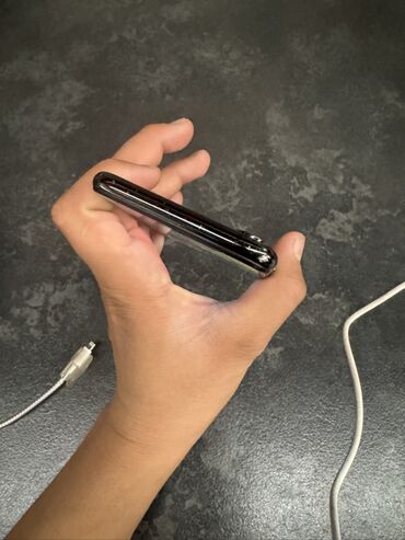 Apple iPhone: IPhone Xs, Б/у, 256 ГБ, Jet Black, Чехол, 100 % — 5