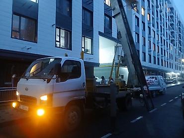 250: Автолифт Автовышка Кран для подъёма грузов к окнам и на балконы — 1