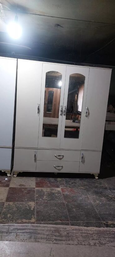 Dolablar: Yeni, Açılan, 4 qapılı Düz dolab, Şifonyer, Azərbaycan -da lalafo.az — 13 Dolablar: Yeni, Açılan, 4 qapılı Düz dolab, Şifonyer, Azərbaycan — 13
