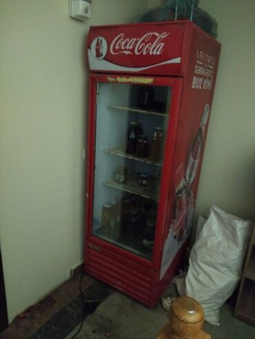 Витрины-холодильники: Coca‑Cola vitrin soyuducu - Şaquli vitrin tipli içki soyuducusu -