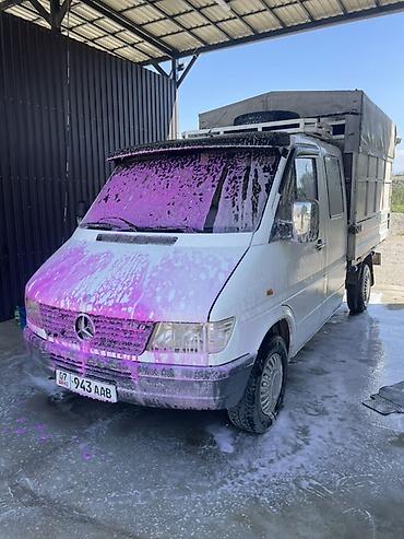 transporter multivan: Грузовой фургон Mercedes‑Benz Sprinter 210D (двухрядная кабина — 2