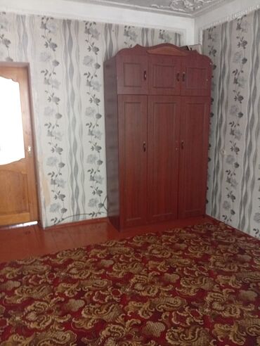 Uzunmüddətli kirayə evlər: Kirayə/icarə üçün iki mərtəbəli həyət evi (giriş və daxili plan) - — 17