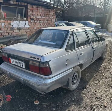 Daewoo: Daewoo Nexia: 1993 г., 1.5 л, Механика, Бензин, Седан