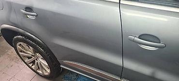 kljuc 55: ZADNJA VRATA ZA VOLKSWAGEN TIGUAN OD 2007. DO 2015. GOD. - VRATA LEVA — 1