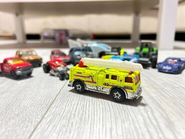 gormiti igracke: Matchbox Fire Ladder Vatrogasni Na stanju 20ak autica, pogledajte