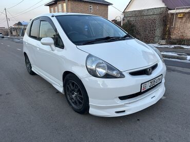 Honda: Honda Fit: 2003 г., 1.3 л, Вариатор, Бензин