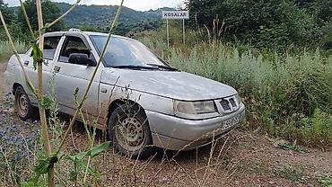 Satılır: sedan tipli minik avtomobili Model: Sedan, 4 qapı Rəng