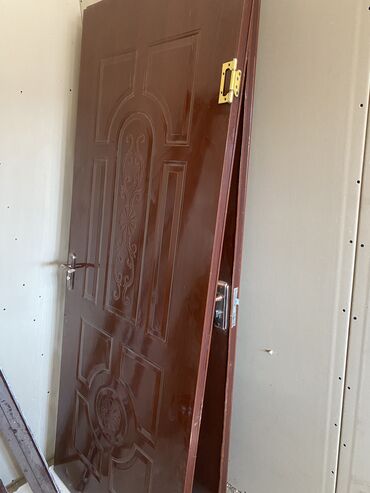 стол барный для кафе: Жабык ички эшик, Металл, Double leaf of doors, Россия, түсү - Күрөң, 190 * x 95 см, Колдонулган lalafo.kg да стол барный для кафе: Жабык ички эшик, Металл, Double leaf of doors, Россия, түсү - Күрөң, 190 * x 95 см, Колдонулган