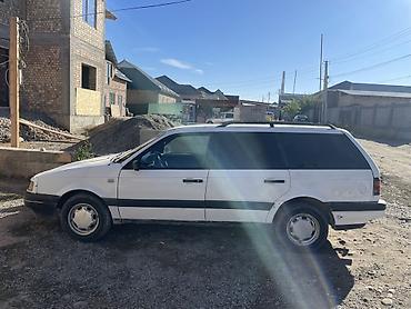 Volkswagen: Volkswagen Passat Variant: 1989 г., 1.8 л, Кол менен иштөөчү, Бензин, Универсал — 3